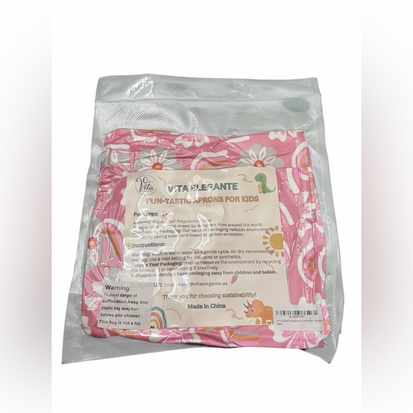 Vita Elegante Kids Baking and Craft Apron Set with Hat - Picture 3 of 4